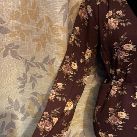 Forever 21 - Floral Blouse - Picture 5 of 6